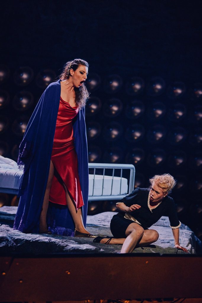 Eve-Maud Hubeaux singing along Helena Juntunen in Aida by Verdi